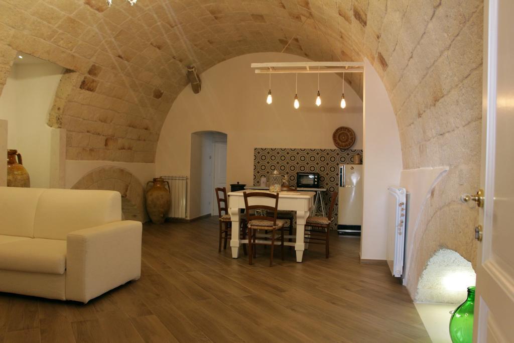 Palazzo Manfredi - Bed And Breakfast Monopoli Exterior photo
